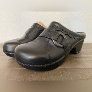 Dansko Nursing Leather Black Buckle and Lace Clogs Shoes Sz 38/7